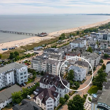 Carmen Sandburg * Heringsdorf (Usedom)
